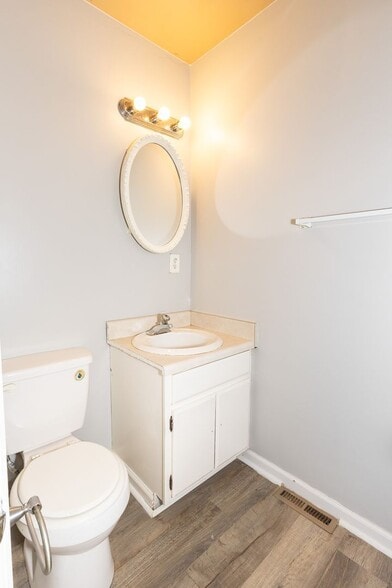 Building Photo - 3728 Chula Vista Dr