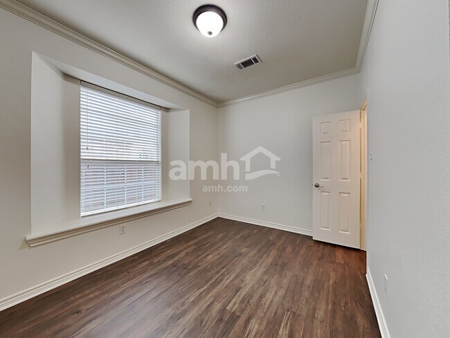Building Photo - 1406 Monte Carlo Dr