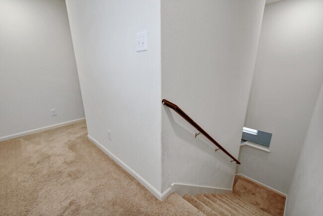 Building Photo - 11027 Chatham Ct