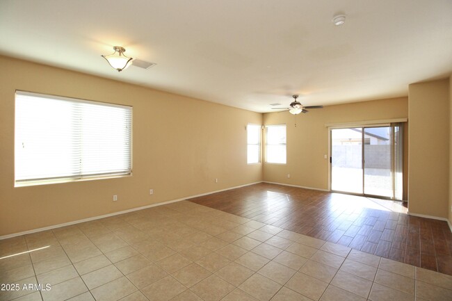 Building Photo - 14839 W Larkspur Dr