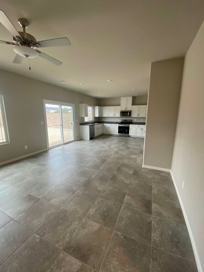 Building Photo - 3816 Antilia Ave