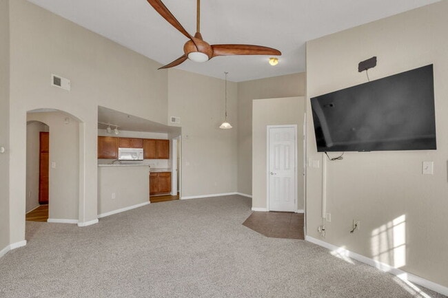 Building Photo - 5714 N Gibralter Way
