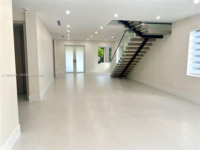 Building Photo - 7850 SW 67th Ave