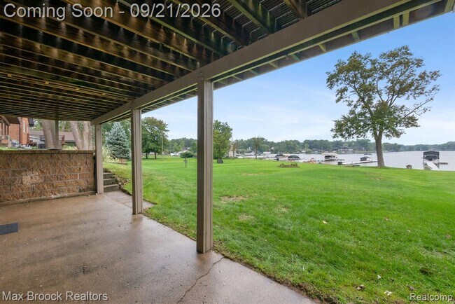 Building Photo - 4151 Bluebird Dr
