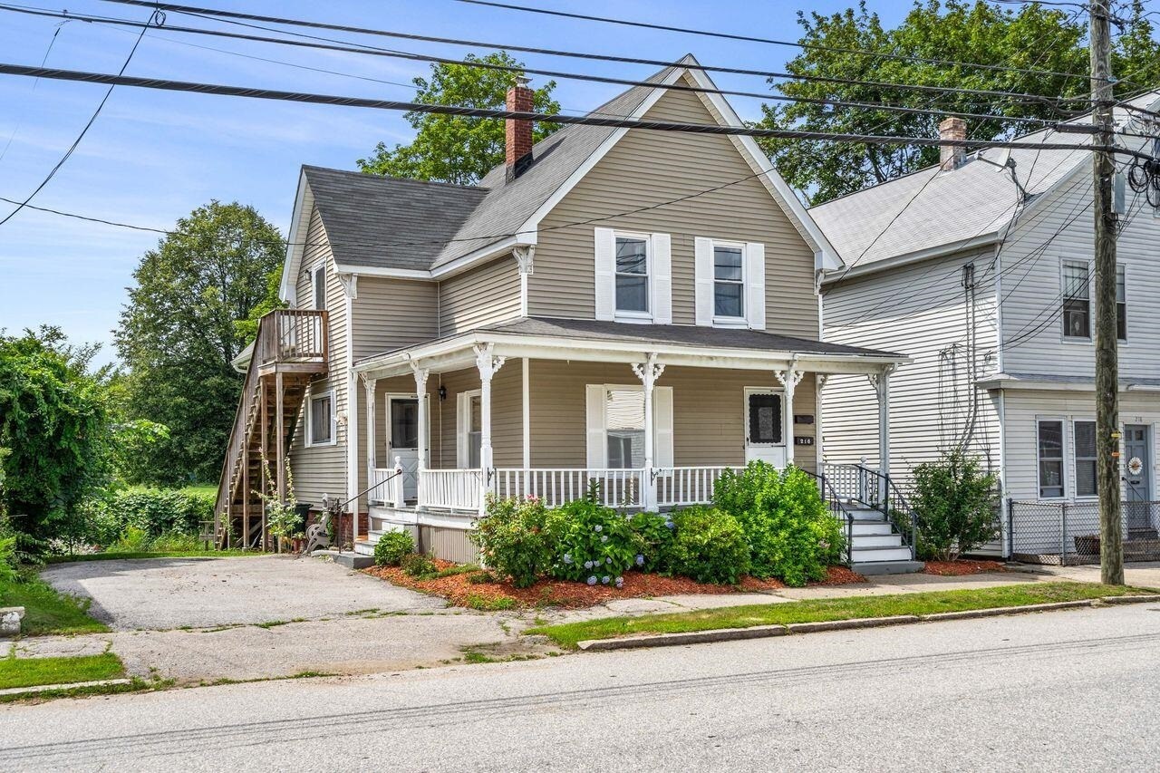 Front of Building - 216 Jewett St