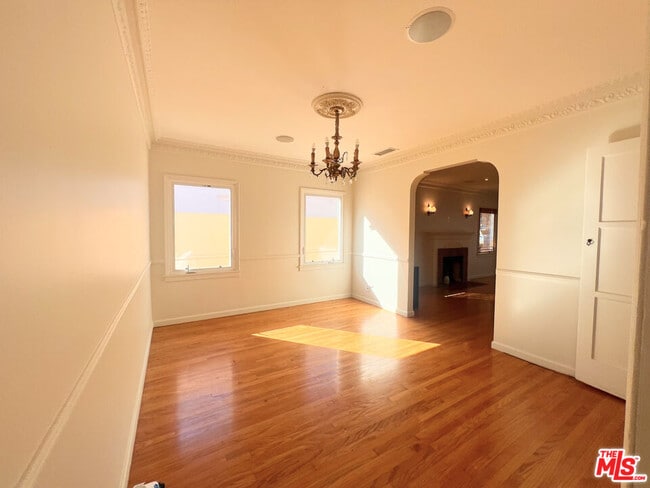 Building Photo - 2652 S Bedford St