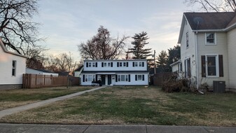 Building Photo - 303 E Adams St