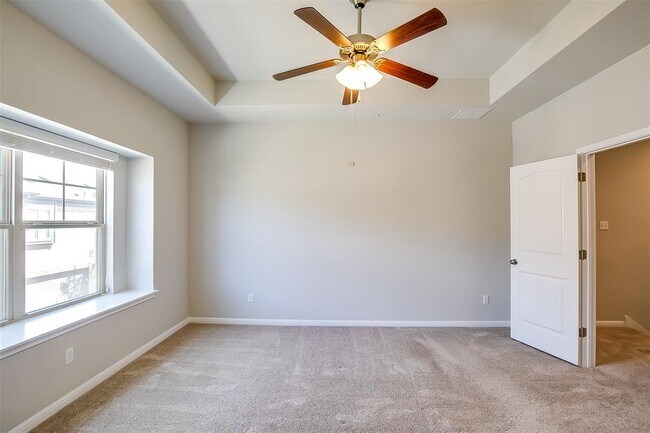 Building Photo - 7220 Wyoming Springs Dr