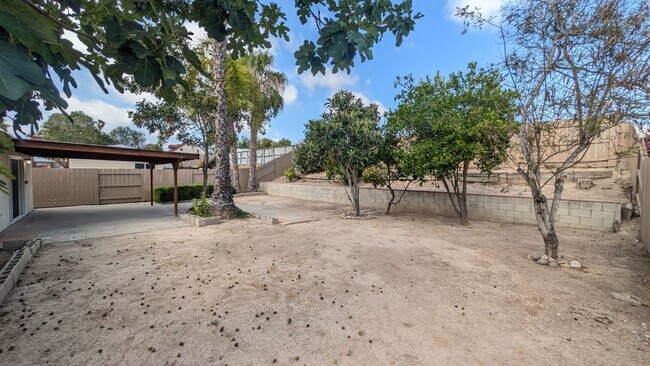 Building Photo - Move In Special!!!   Refreshed Single Level Home