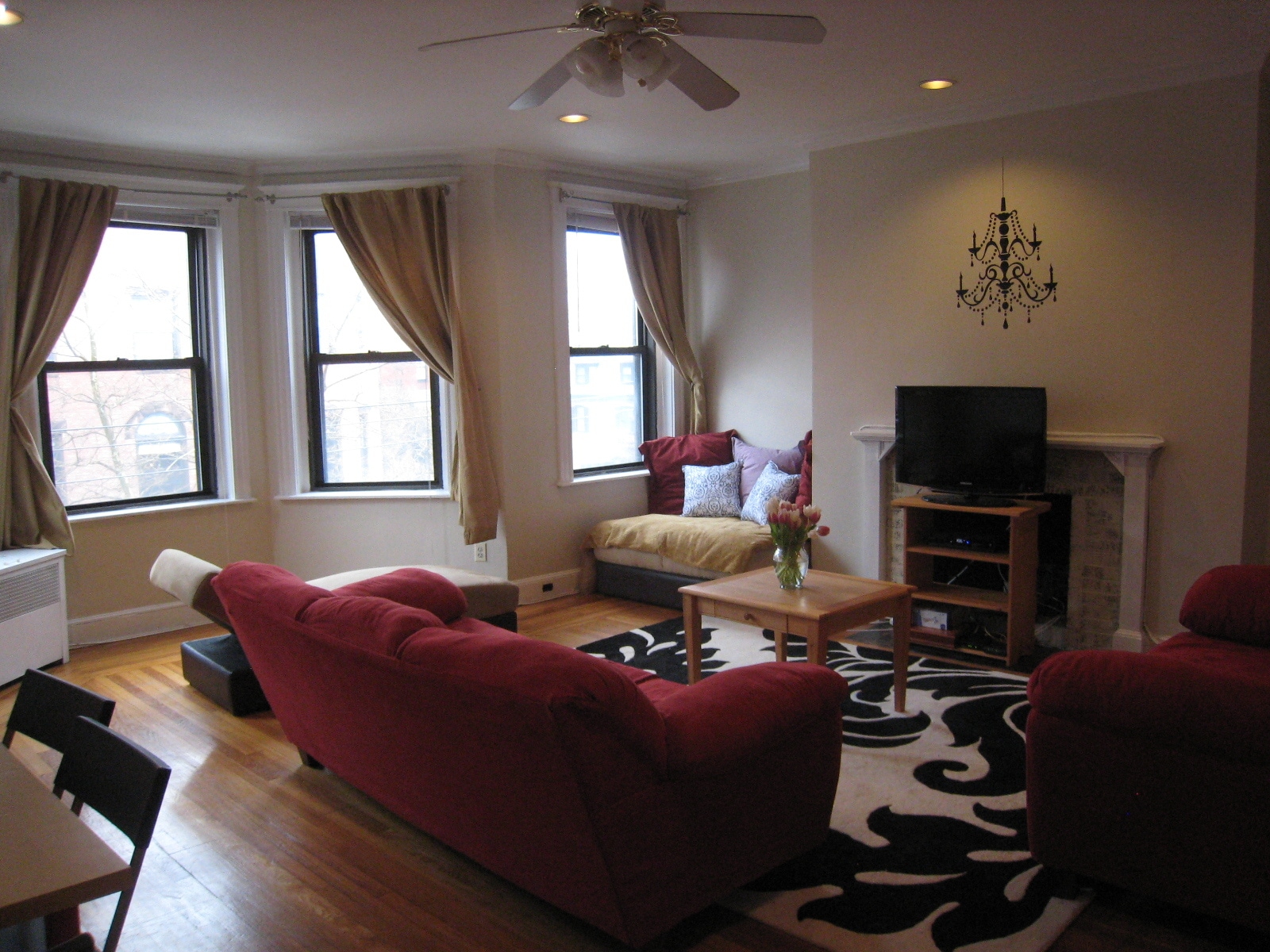 Building Photo - 39 Carlton St