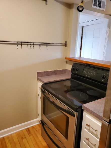 Building Photo - 2929 Selena Dr