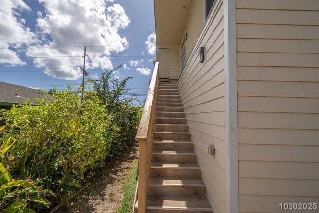 Building Photo - West Side Paradise – Stunning Fully Furnis...