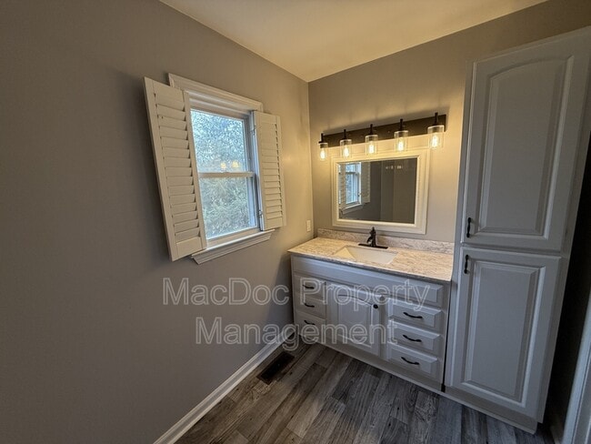 Building Photo - 12009 Stansbury Dr