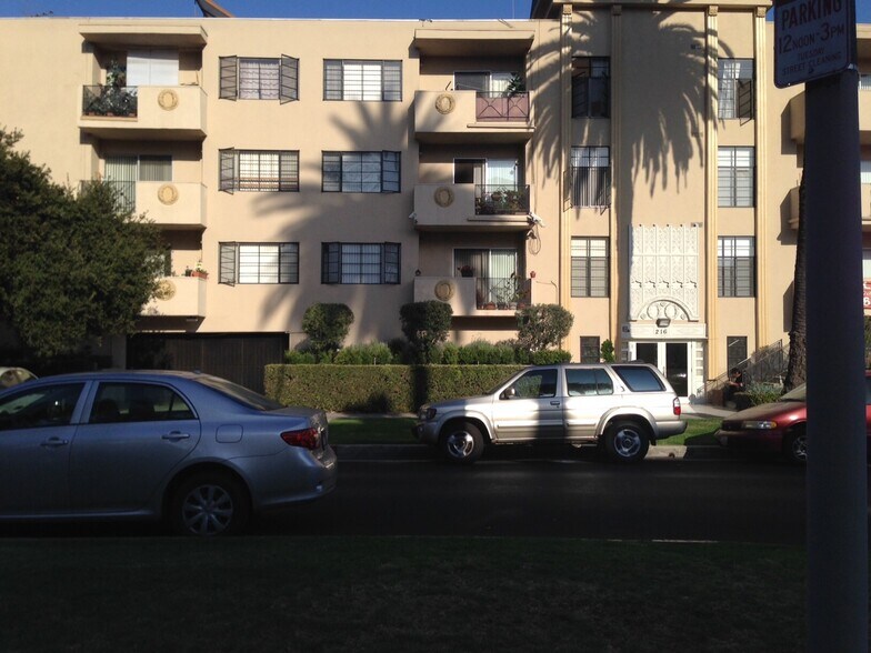 Primary Photo - 216 S Occidental Blvd