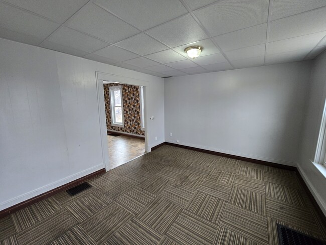 Building Photo - 1017 19th St SE