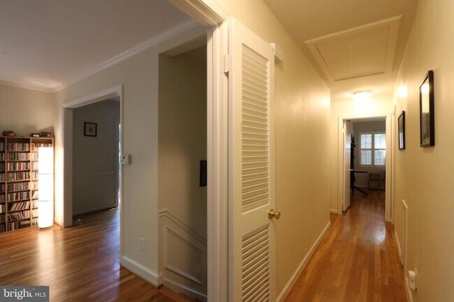 Building Photo - 6703 Rannoch Rd