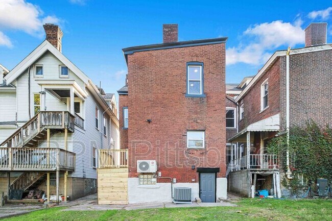 Building Photo - 161 Morewood Ave