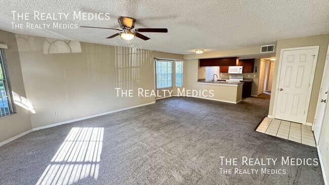 Building Photo - 2727 N Poinciana Blvd