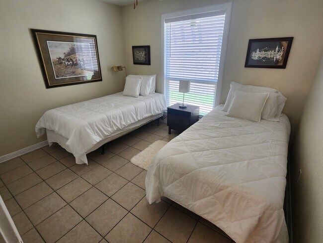 Building Photo - 215 Postoffice St