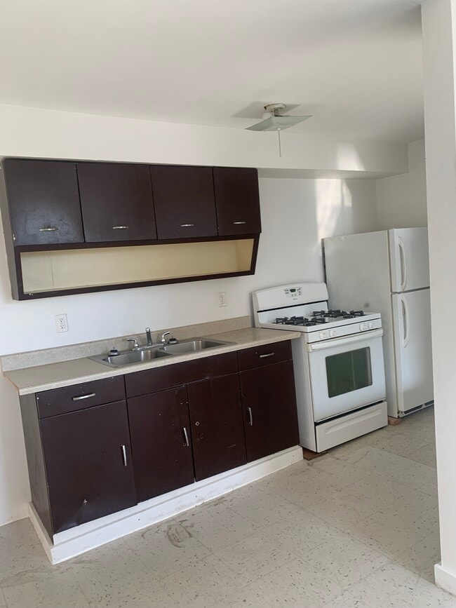 Building Photo - 29 S Main St