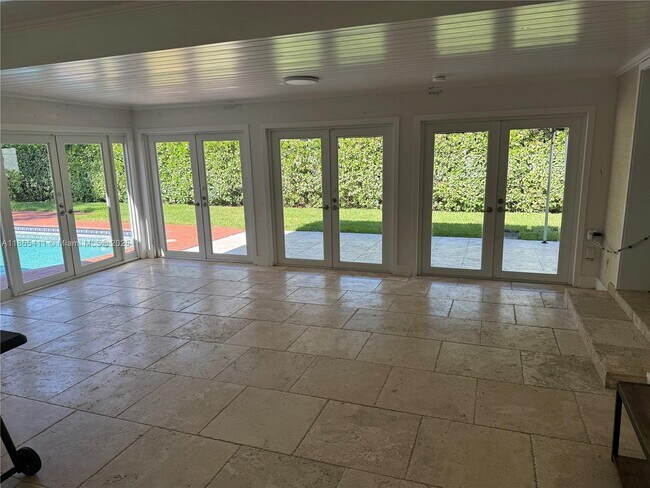 Building Photo - 3618 Palmarito St