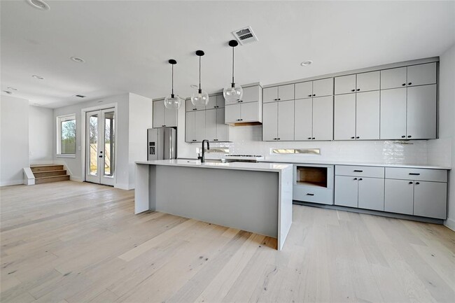 Building Photo - 8428 Hathaway Dr