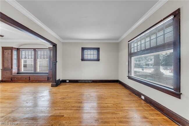 Building Photo - 9609 Sladden Ave