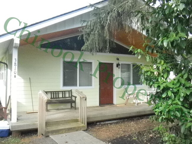 Building Photo - 2 Bedroom Cottage in Southeast Eugene