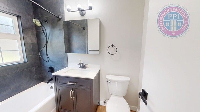 Building Photo - Portland's Sought After University Park!!!  Luxury Classic Ranch Style Home, Completely Renovated...