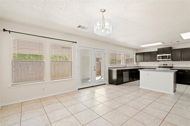 Building Photo - 809 Betterman Dr