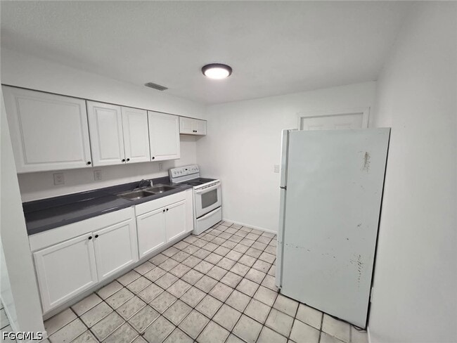 Building Photo - 5426 Sago Ave