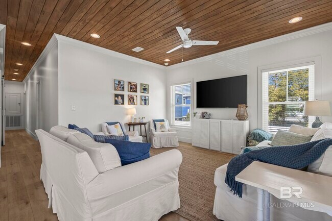 Building Photo - 5665 Armadillo Ave