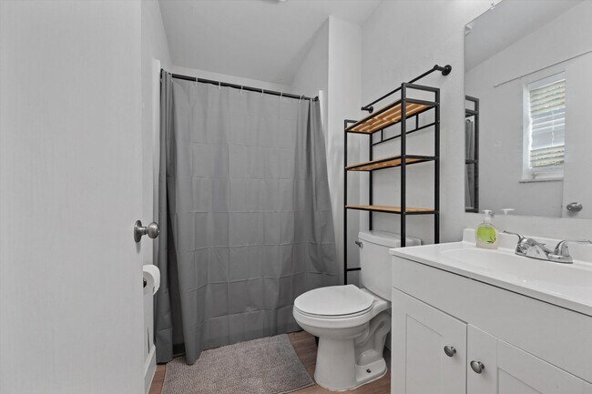 Building Photo - 3509 C Rd