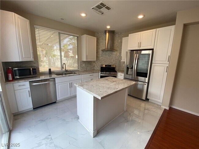 Building Photo - 10636 Lace Vine Arbor Ave