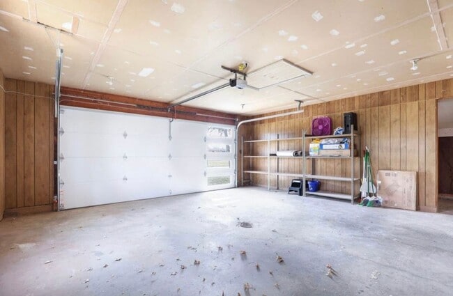 Building Photo - The Space You’ve Been Waiting For — 4 Beds, 2.5 Baths in Saginaw Township