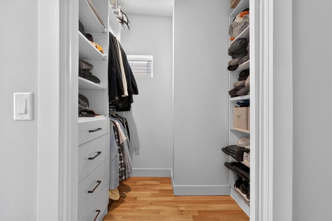 Building Photo - 303 4th St