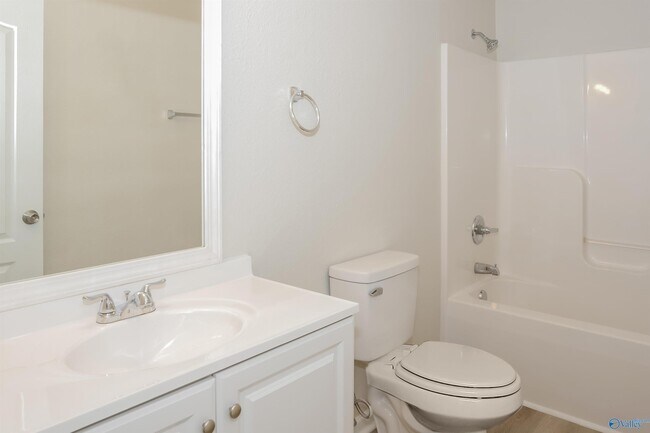 Building Photo - 29932 Brentshire Dr