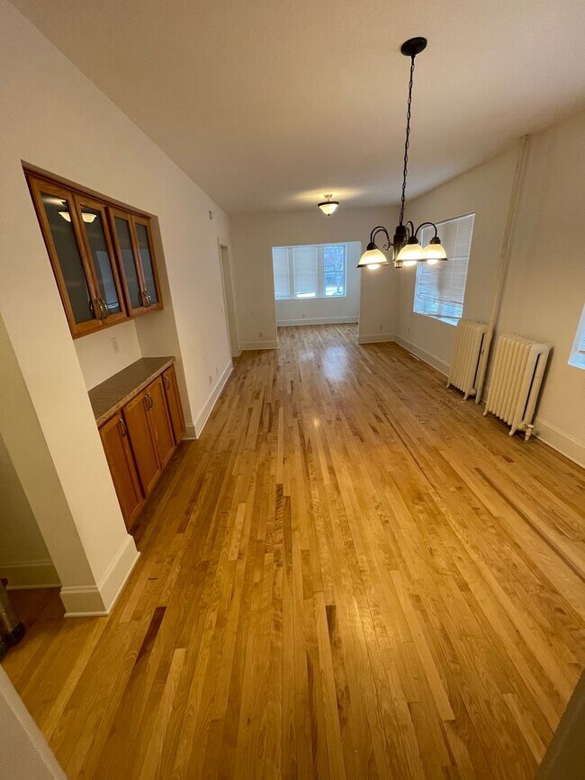 Building Photo - 2118 Dupont Avenue S