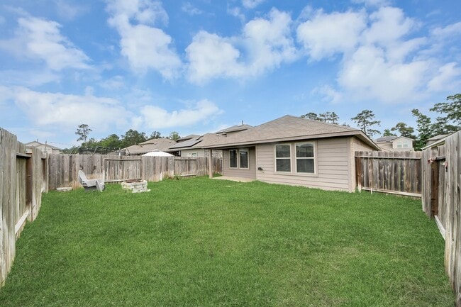 Building Photo - 16916 Rich Pines Dr