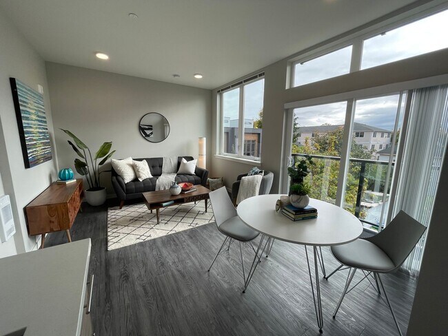 Interior Photo - Sylvan Court