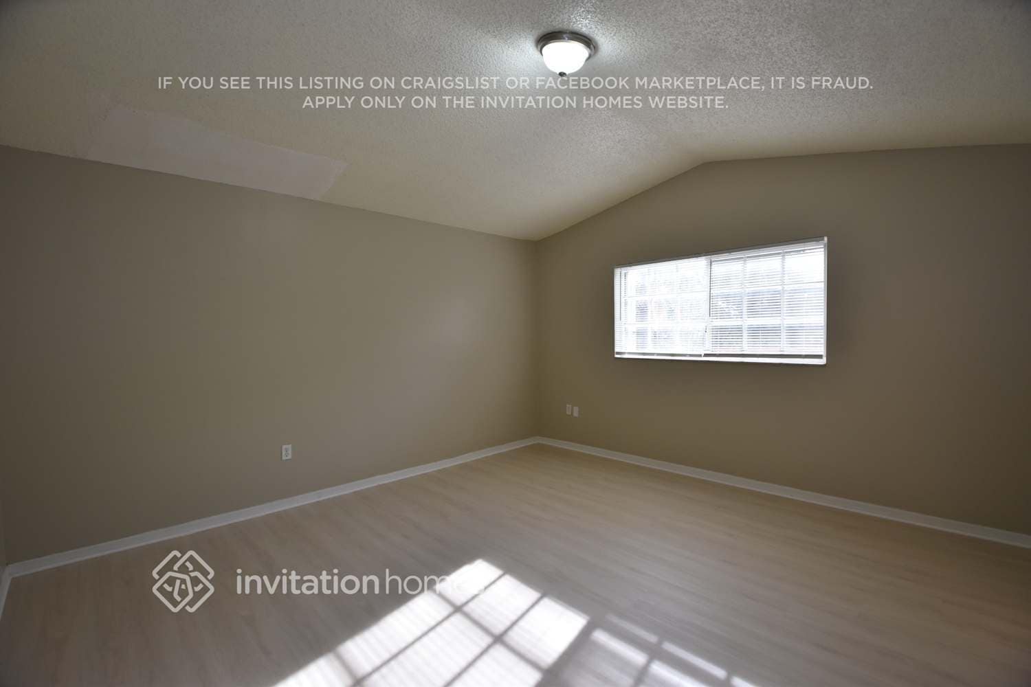 Building Photo - 15290 SW 51st St