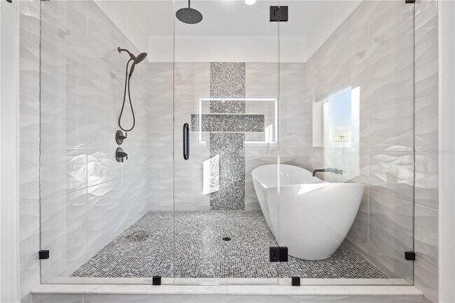 Building Photo - 2727 W Chestnut St