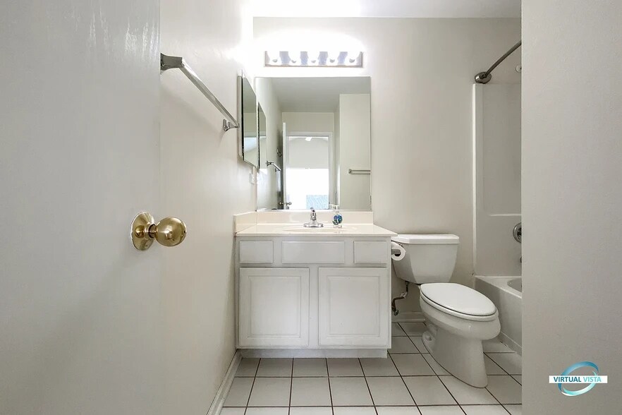 Building Photo - 3270 Hopewell Dr