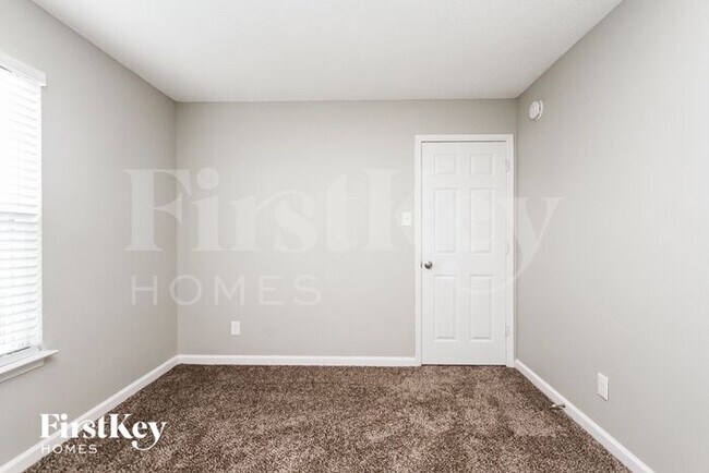 Building Photo - 9140 Wandflower Dr