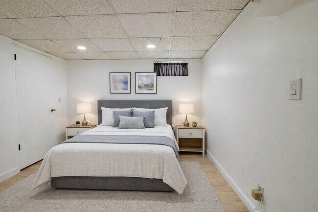 Building Photo - 104 North St