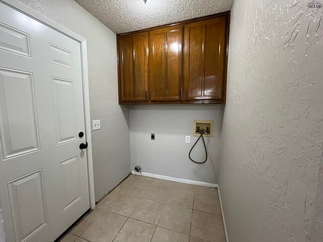 Building Photo - 5417 Pebblestone Dr