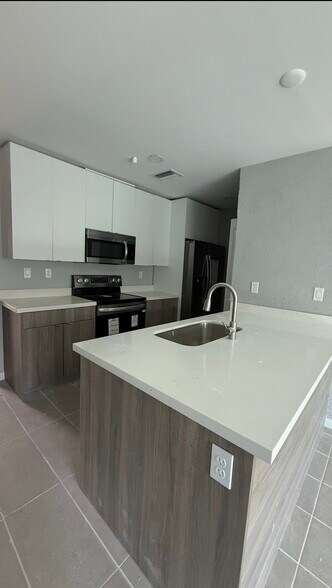 Building Photo - 2511 Pierce St