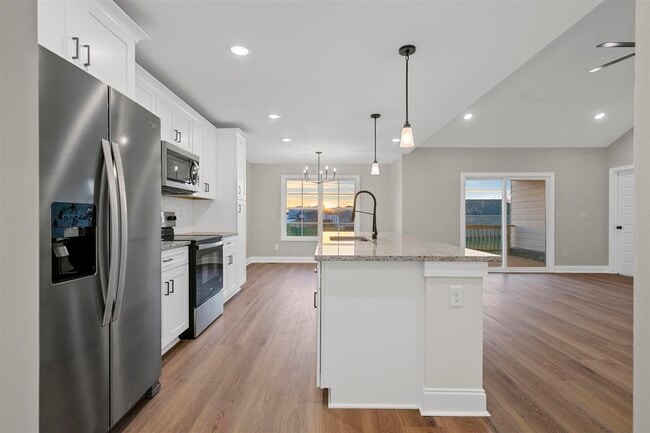 Building Photo - 710 Sheldrake Ln