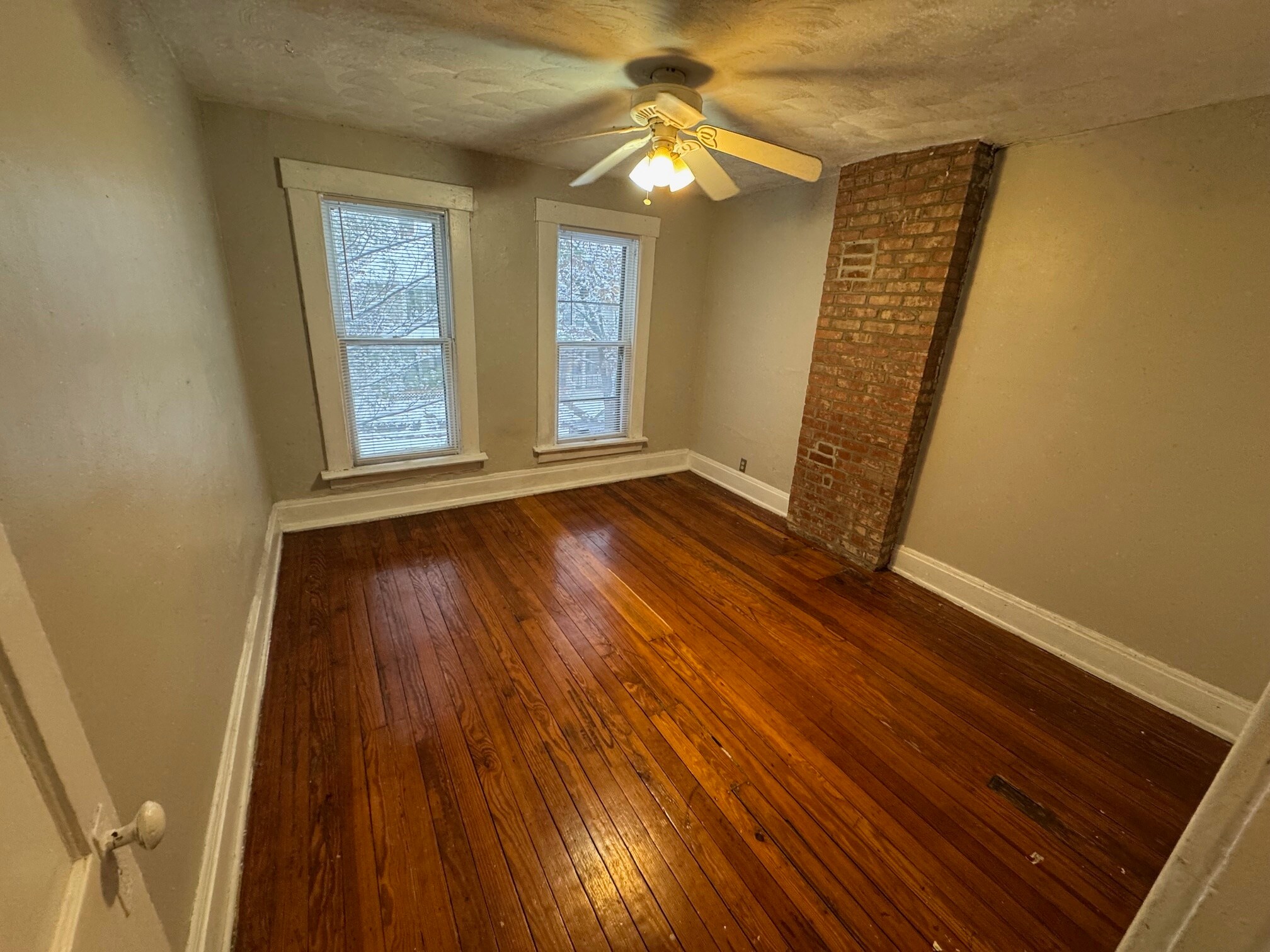 bedroom 2 - 552 Bradley St