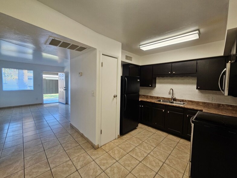 Interior Photo - Apache Road Apartments